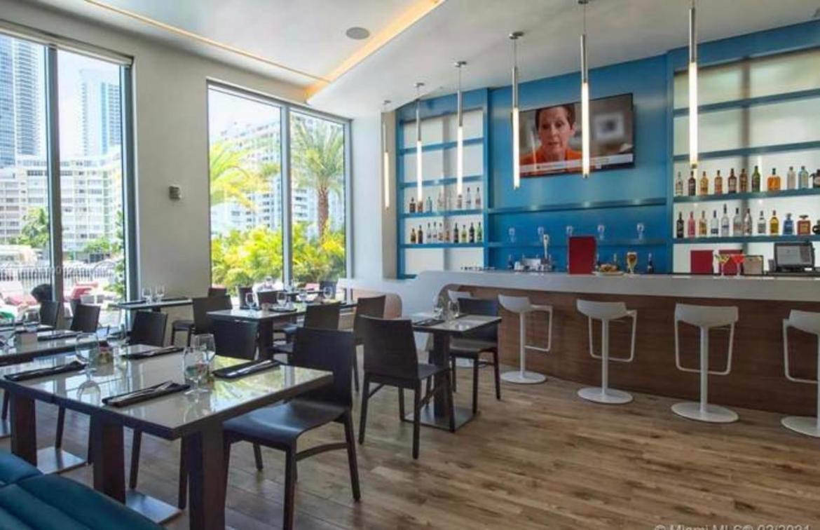 Stunning Penthouse Suite Waterfront 2Bd 2Ba Hallandale Beach Exterior foto